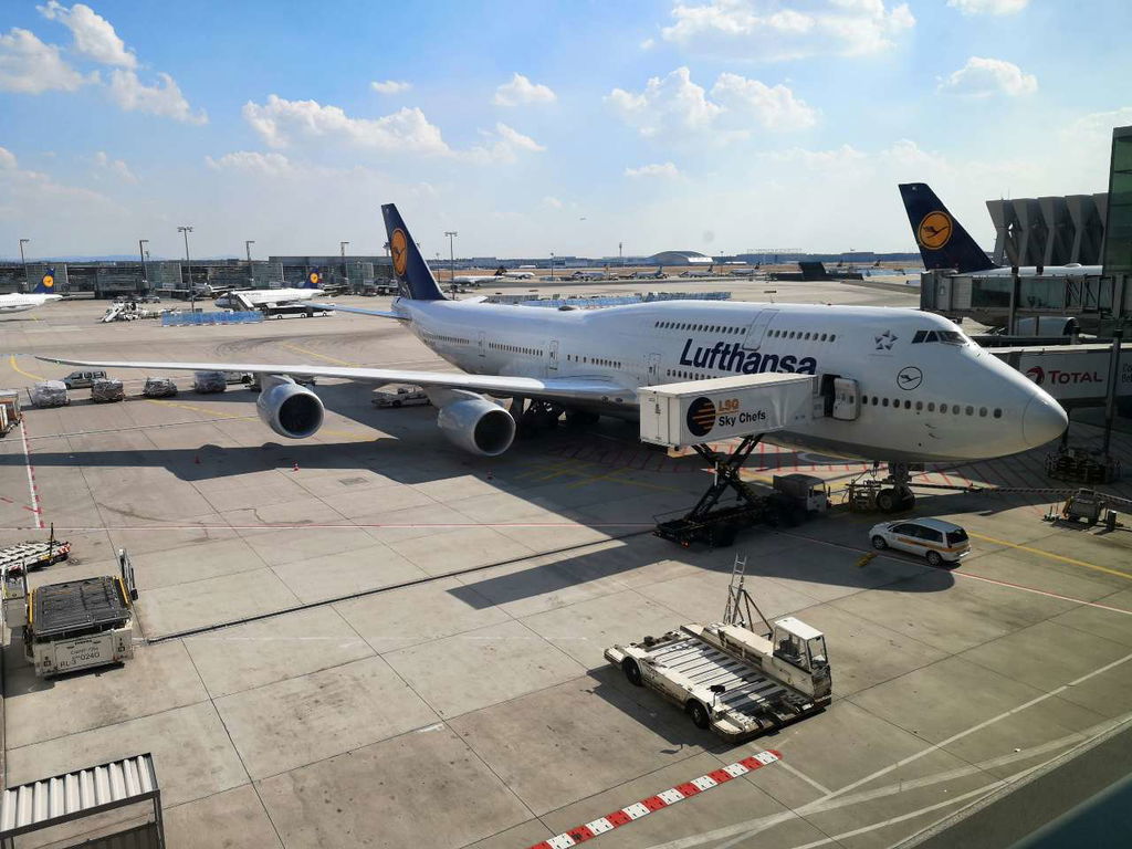 Lufthansa plane