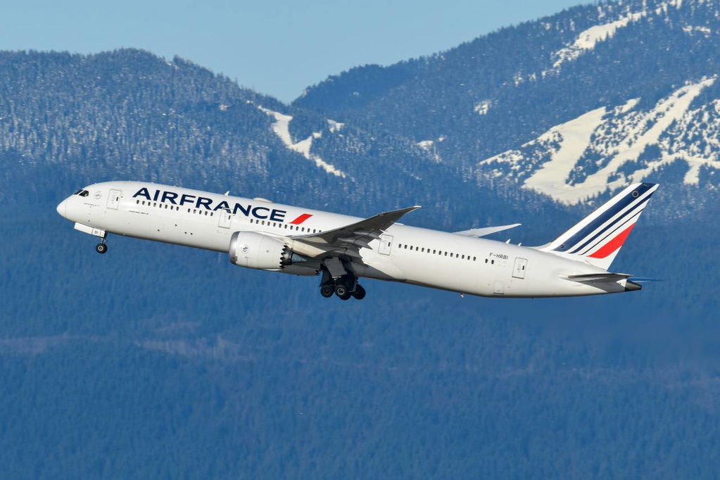 Air France plane against mountain backdrop