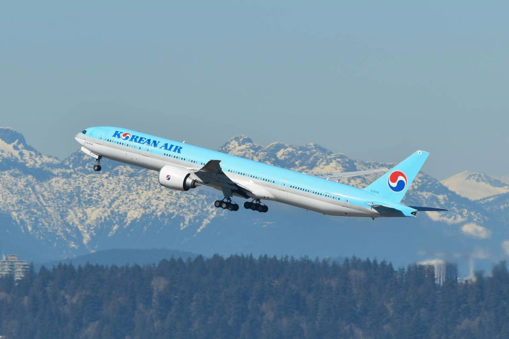 Korean Air plane taking off