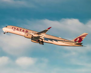 Qatar Airways plane