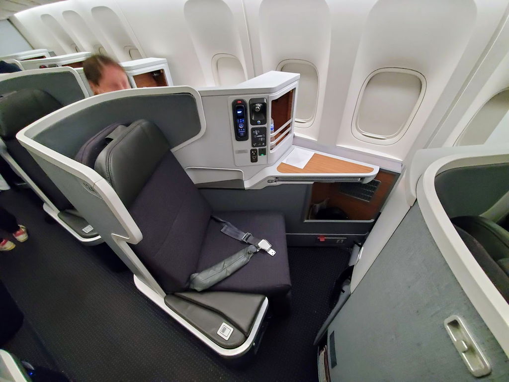 AA business class